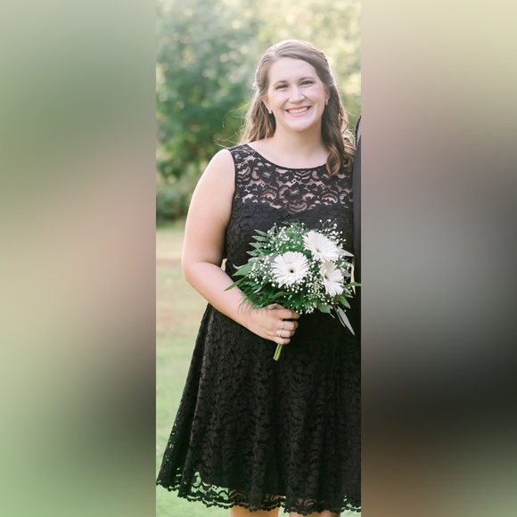 David’s Bridal bridesmaid dress size 18 - Picture 3 of 3